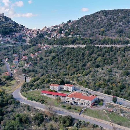 Hotel Pelasgos Karítaina Eksteriør billede