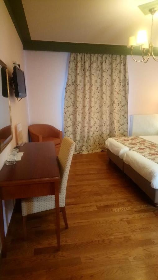 Hotel Pelasgos Karítaina Eksteriør billede